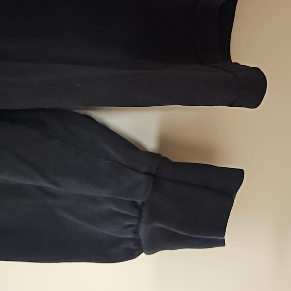 Merrill Lynch logo on arm navy blue long sleeve graphic tee Lg. Read for cond. - Picture 8 of 9